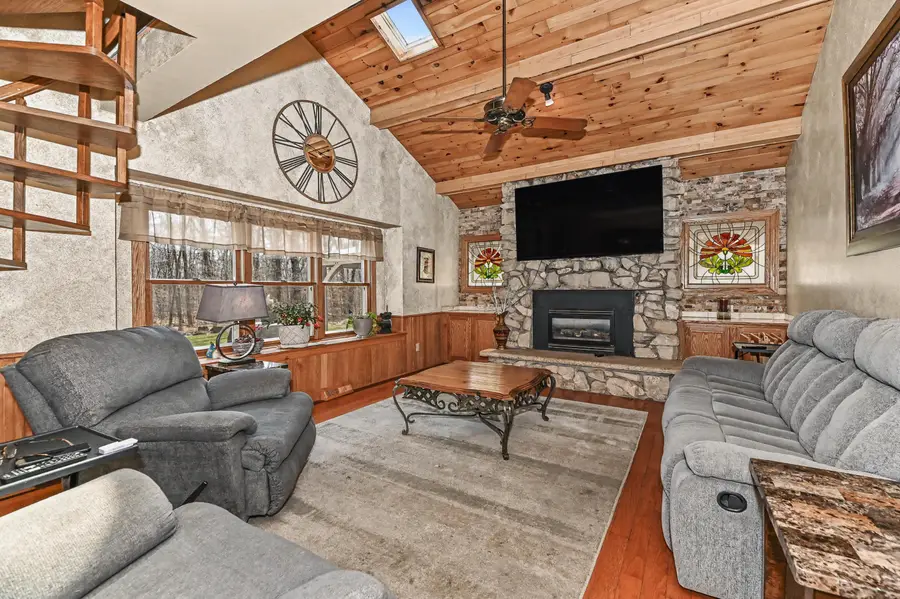 S94W26995 Linden Ct, Vernon, WI 53149 - #3