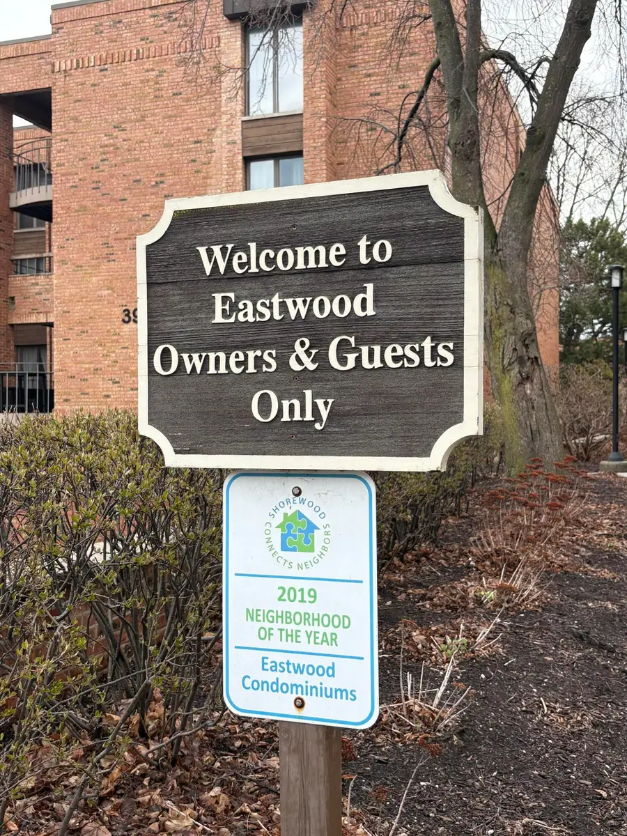 3916 N Oakland Ave, Shorewood, WI 53211 - #2