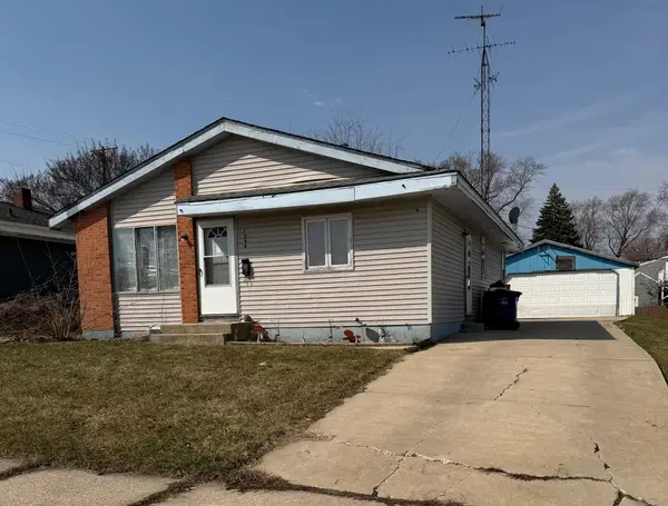 1246 Orchard St, Racine, WI 53405