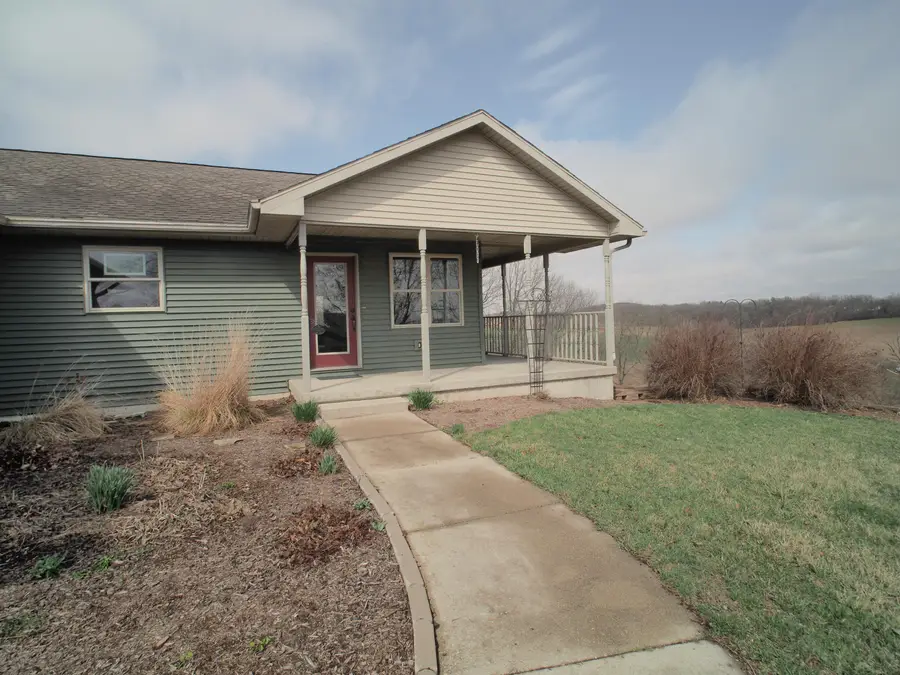 931 Canal Rd, Waterloo, WI 53594 - #2