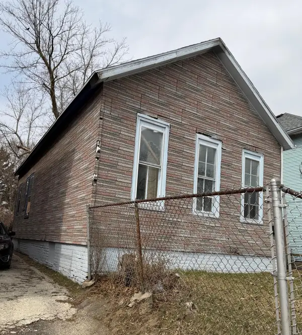 1140 Lasalle St, Racine, WI 53404