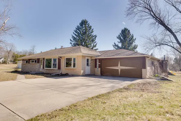3513 W Acre Ave, Franklin, WI 53132