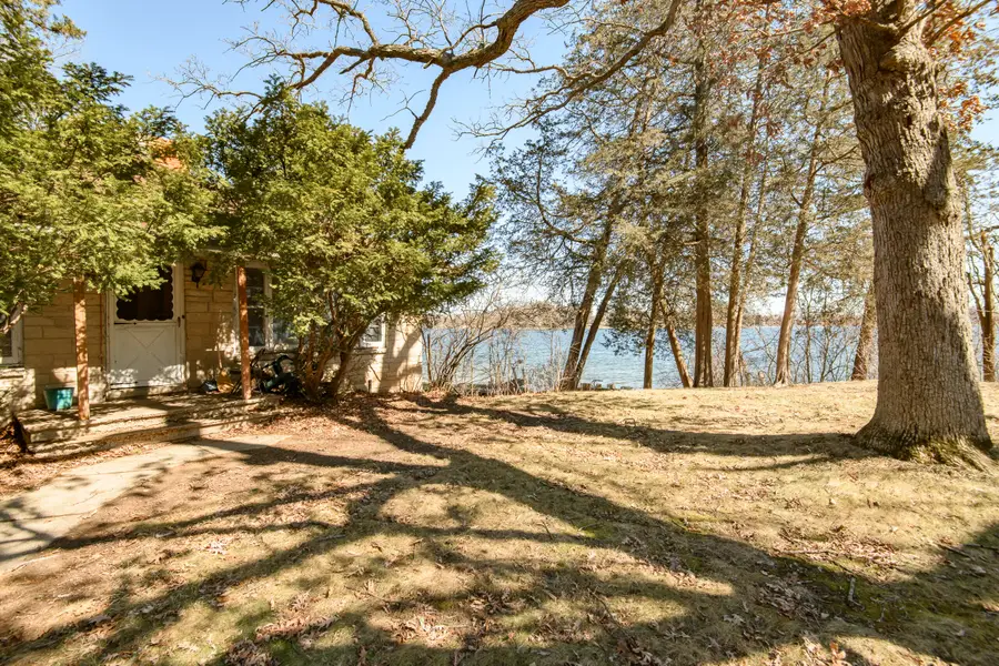 212 S Golden Lake Ln, Summit, WI 53066 - #3