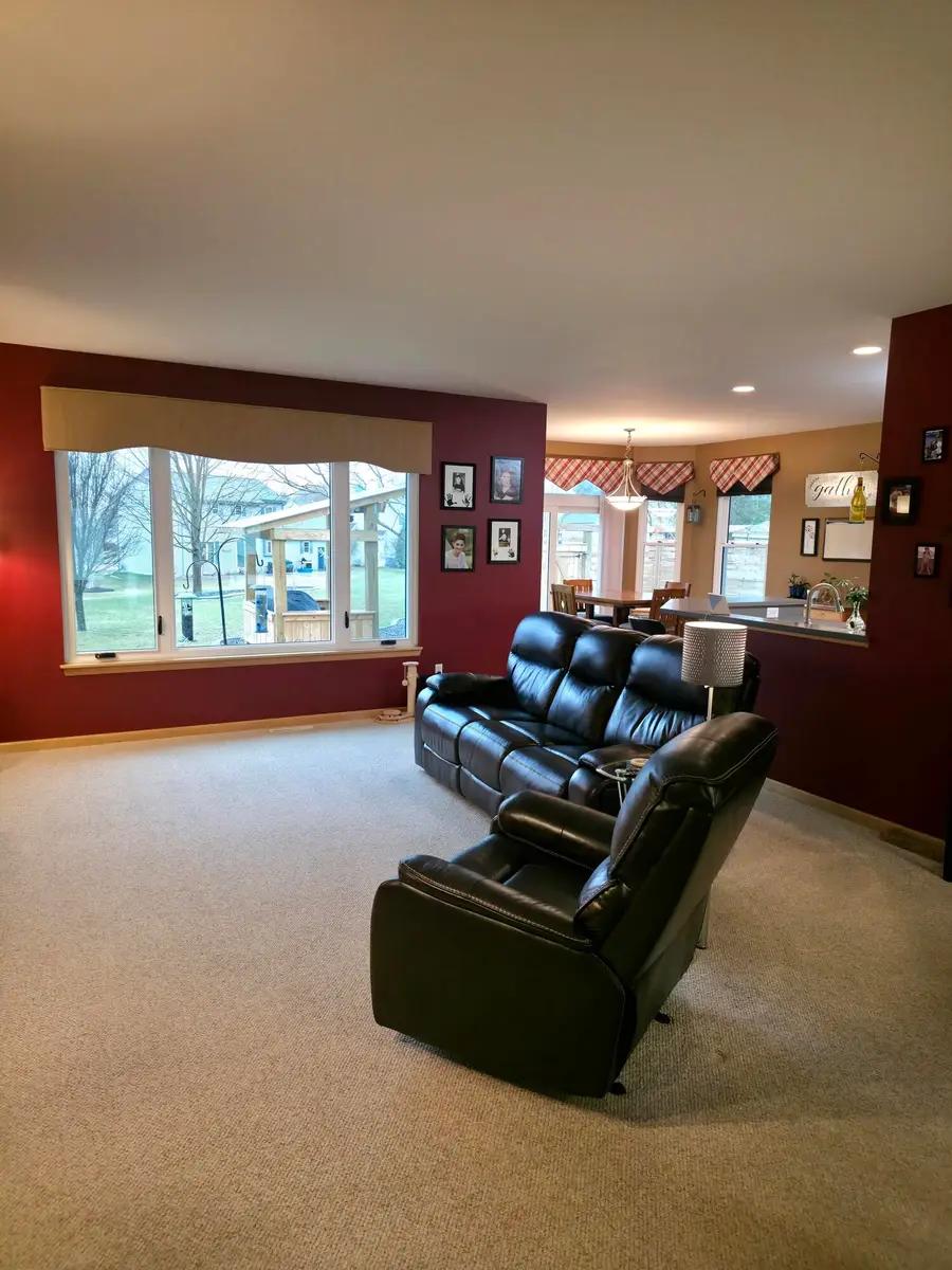 N173W20101 Crestview Dr, Jackson, WI 53037 - #2