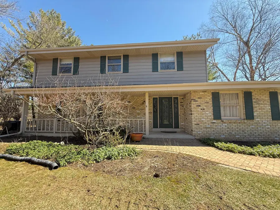 302 Wakefield Downs, Wales, WI 53183 - #2