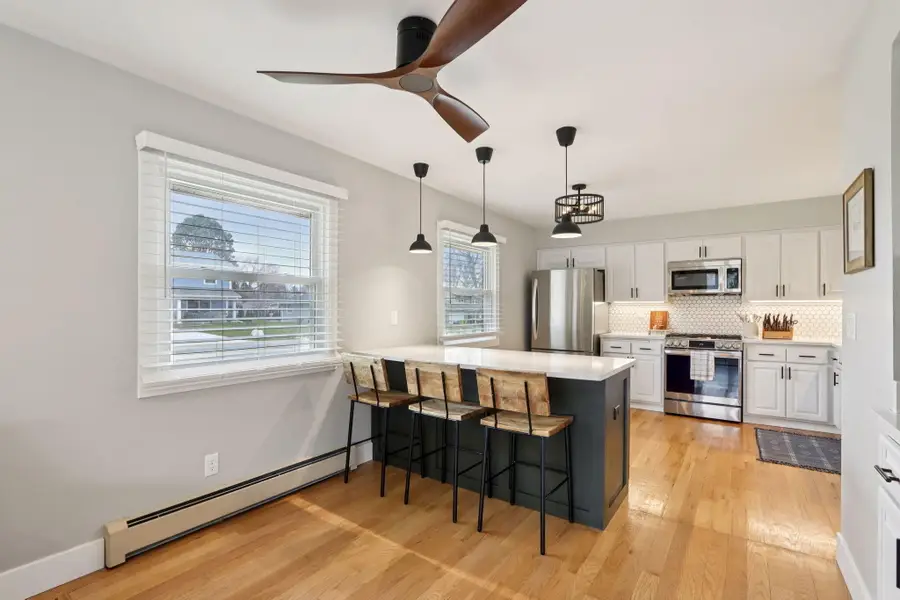 630 Pleasant Dr, Hartland, WI 53029 - #3