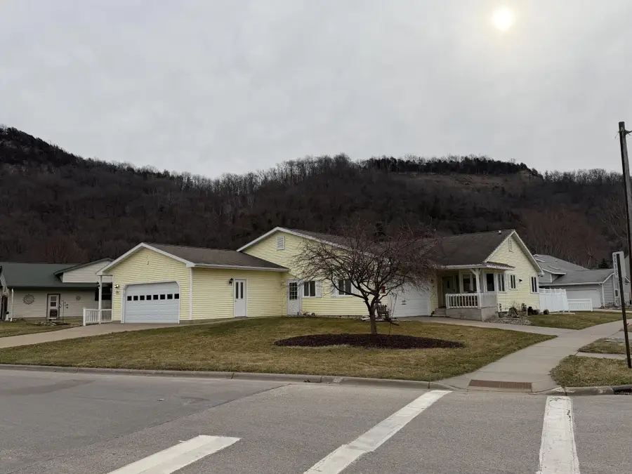 3304 Solaris Ln, La Crosse, WI 54601 - #2