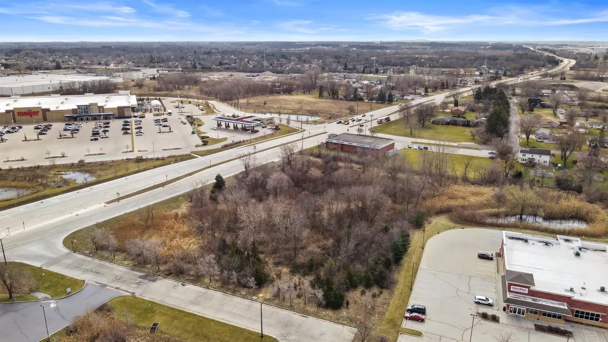 7626 Green Bay Rd, Kenosha, WI 53142 - #1