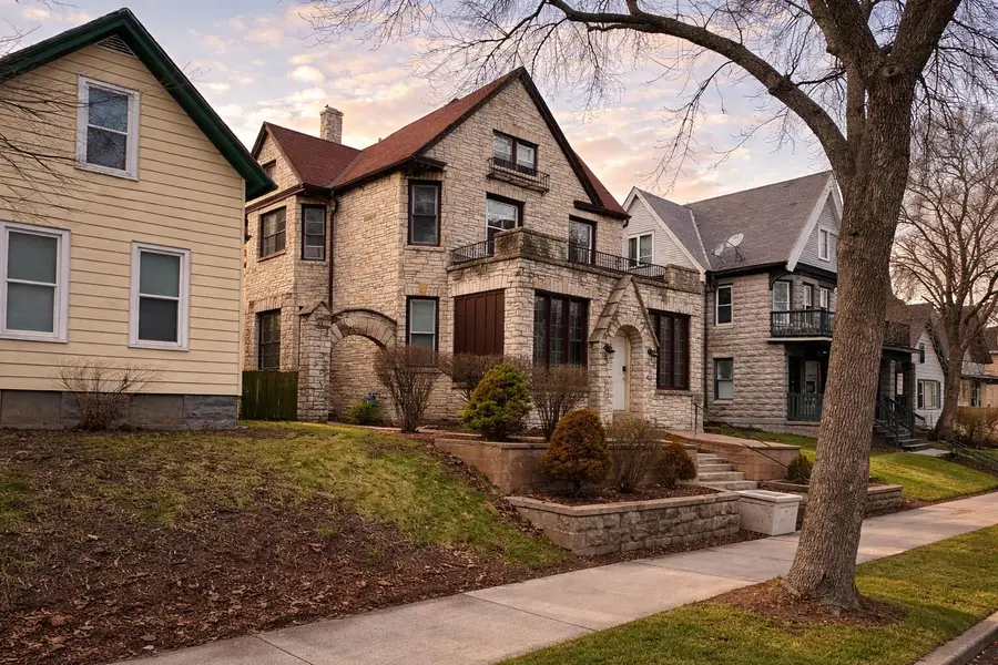 743 S 24th St, Milwaukee, WI 53204 - #2