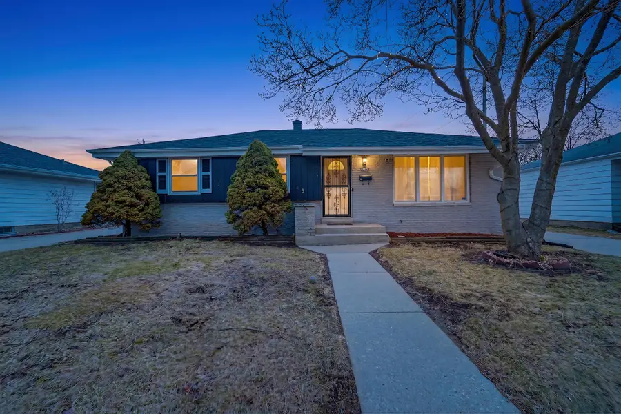 6458 N Landers St, Milwaukee, WI 53223 - #2