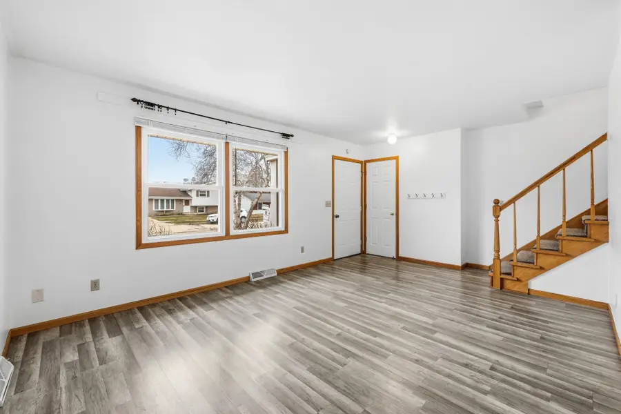 2419 Deerfield Dr, West Bend, WI 53090 - #2