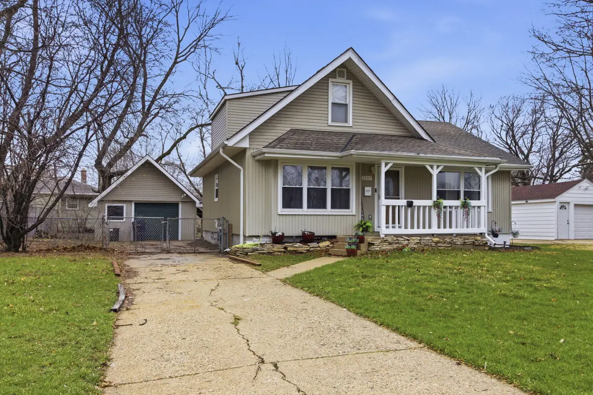 5007 N 62nd St N, Milwaukee, WI 53218 - #1