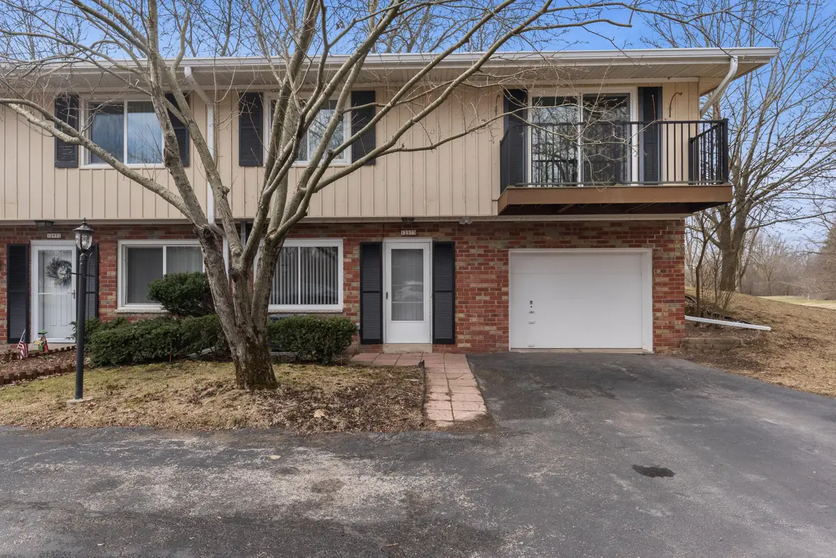 12975 N Colony Dr, Mequon, WI 53097 - #1