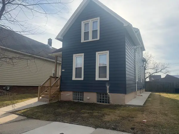 2215 N Dr William Finlayson St, Milwaukee, WI 53212