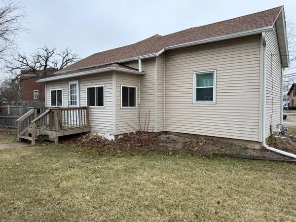 124 Fond Du Lac St, Waupun, WI 53963
