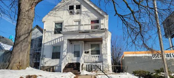 2020 W Hopkins St, Milwaukee, WI 53206