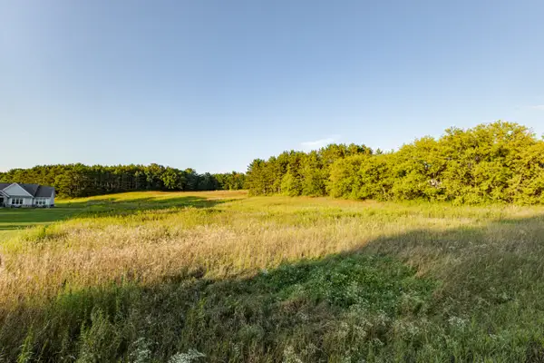 1980 Paradise Dr, Trenton, WI 53095