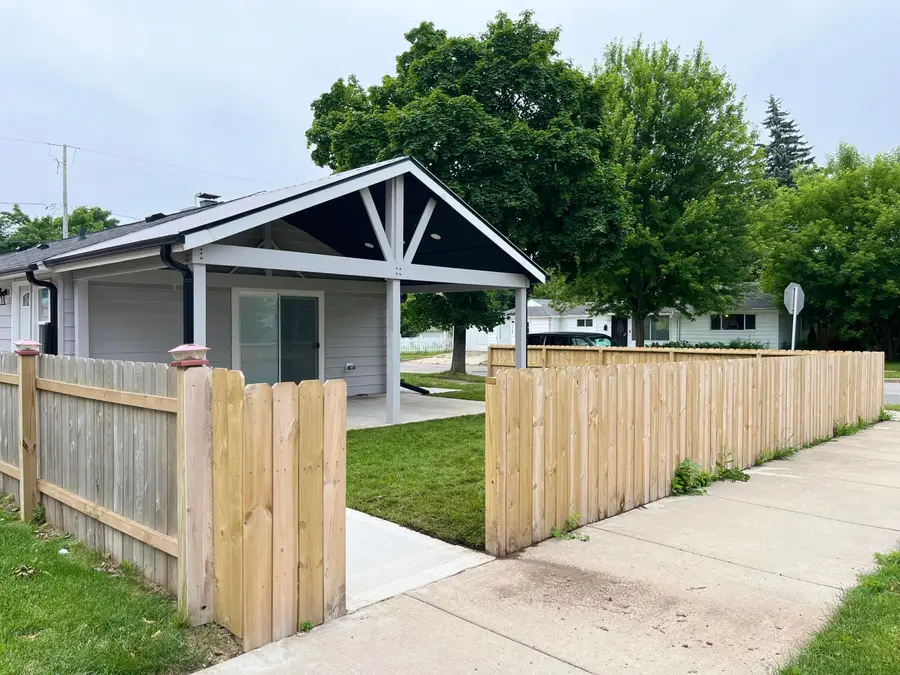 3730 W Kaul Ave, Milwaukee, WI 53209 - #2