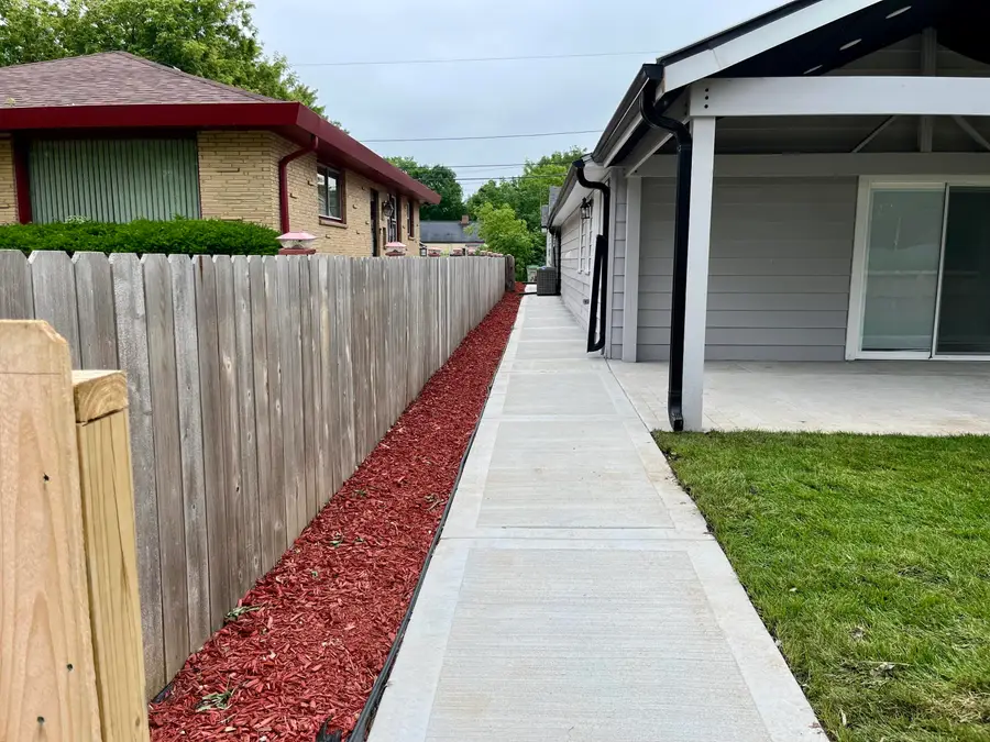 3730 W Kaul Ave, Milwaukee, WI 53209 - #3