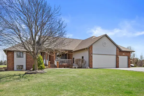 3107 67th Dr, Yorkville, WI 53182