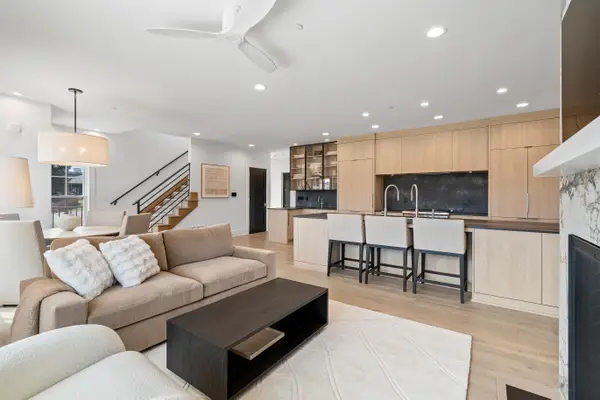 278 High St, Fontana, WI 53125