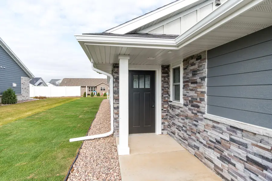 1635 Red Clover St, Holmen, WI 54636 - #3