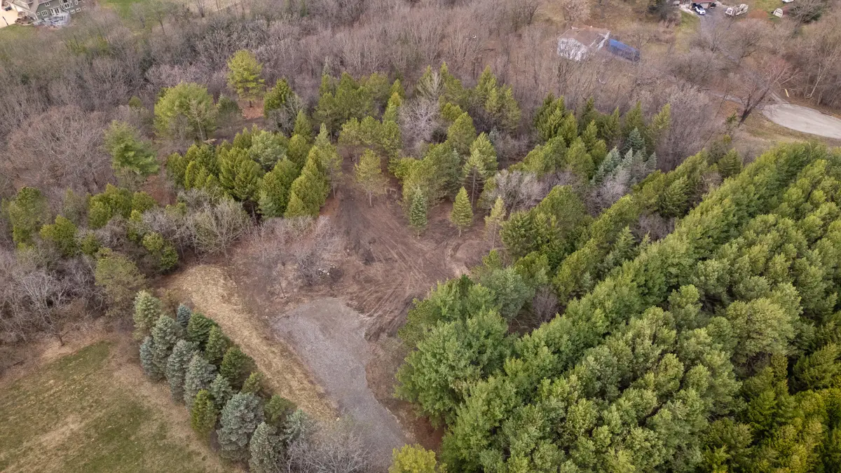 N62W28522 Rybeck Rd, Merton, WI 53029 - #1