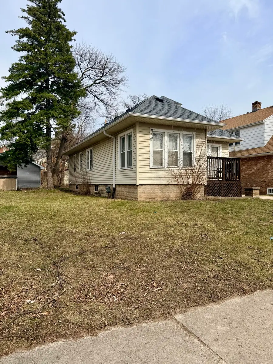 4628 W Leon Ter, Milwaukee, WI 53216 - #2