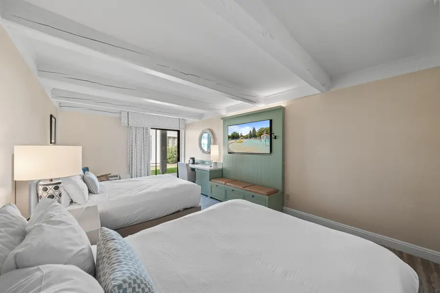 269 Fontana Blvd, Fontana, WI 53125 - #2