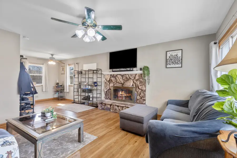 7934 N Edgeworth Dr, Milwaukee, WI 53223 - #2