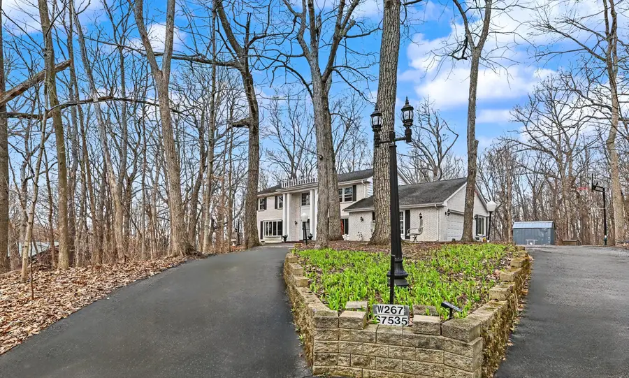 W267S7535 Olympia Ct N, Waukesha, WI 53189 - #2