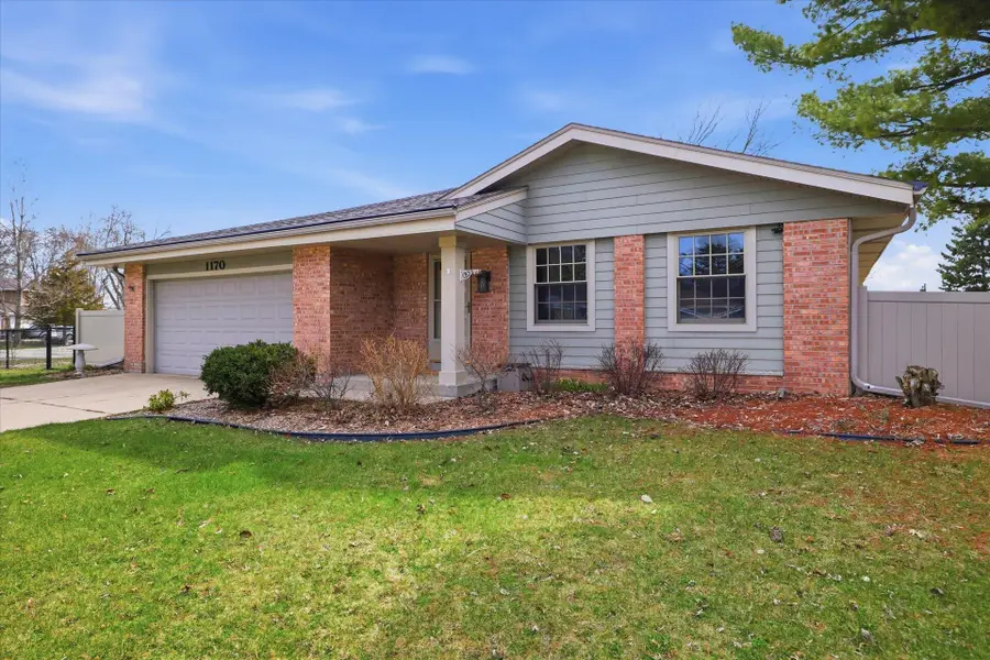 1170 Saratoga Pkwy, Oconomowoc, WI 53066 - #2