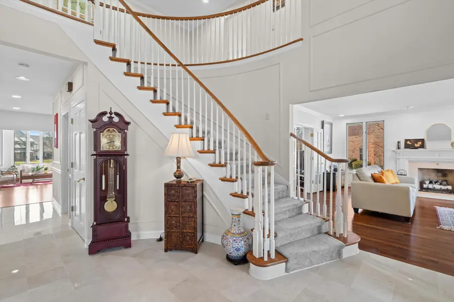 130 Lamplighter Ln, Wind Point, WI 53402 - #3