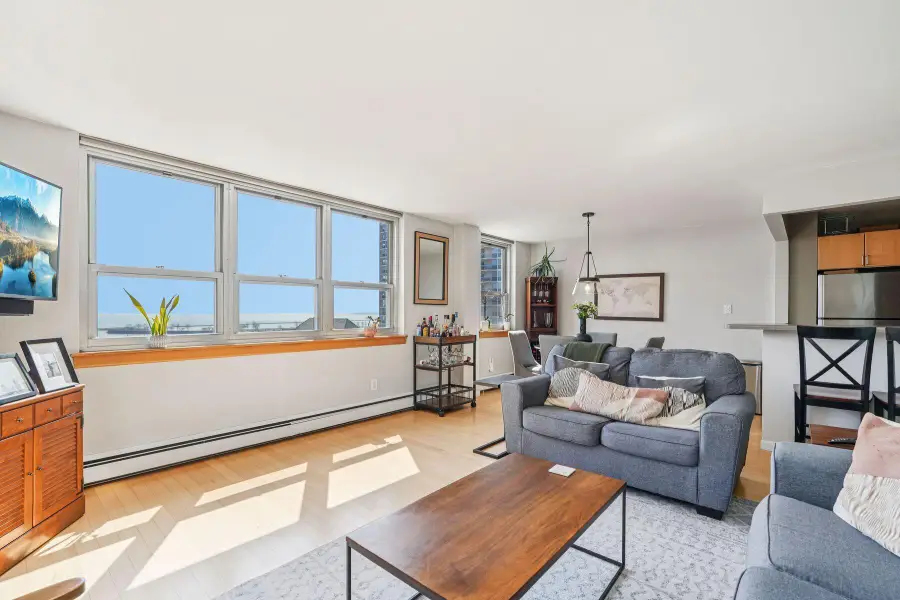 1707 N Prospect Ave, Milwaukee, WI 53202 - #3
