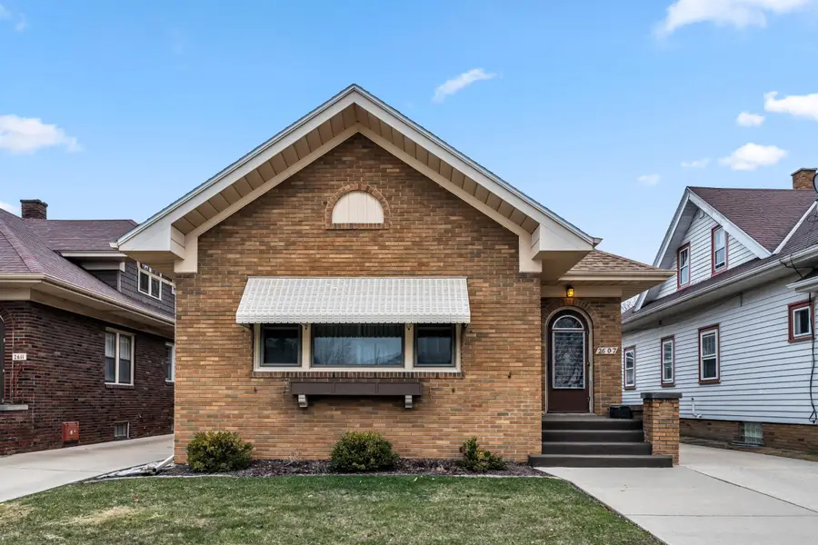 2607 Lasalle St, Racine, WI 53402 - #2