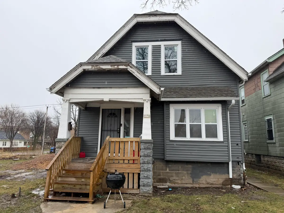 3570 N 19th St, Milwaukee, WI 53206 - #1
