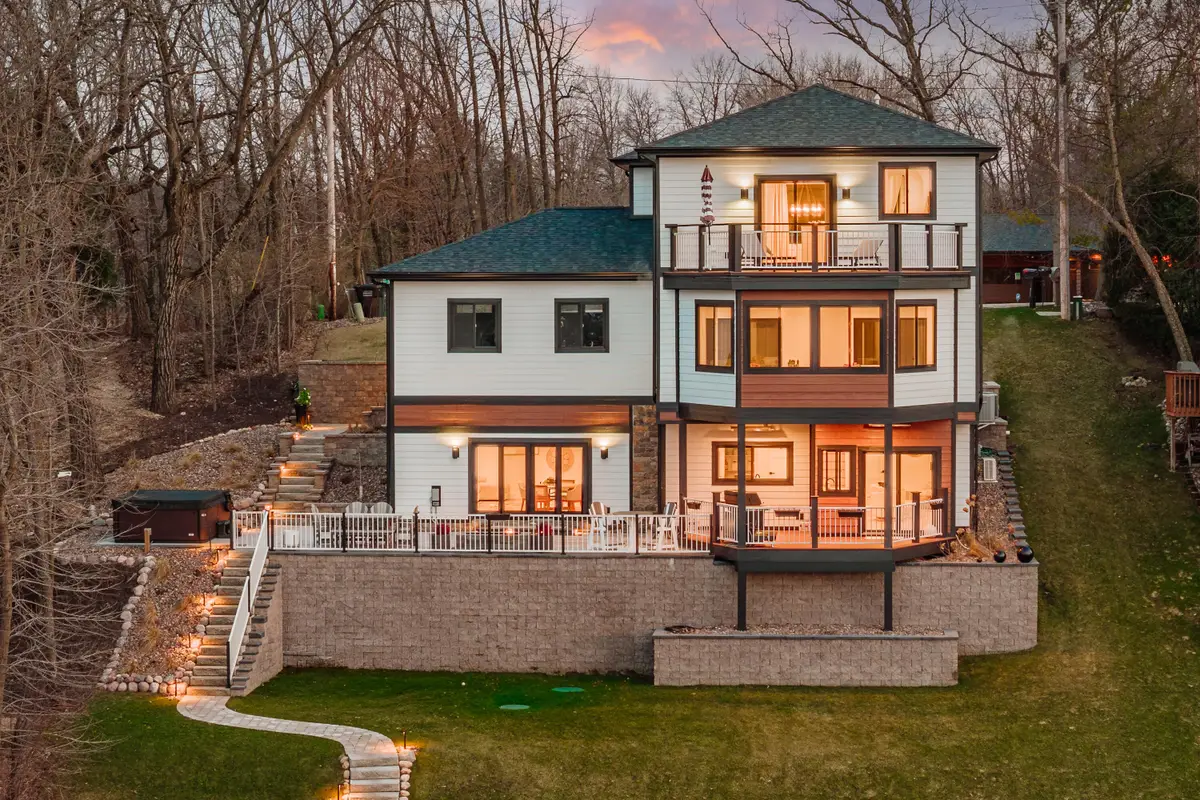 W5702 North Dr, Lauderdale Lakes, WI 53121 - #1