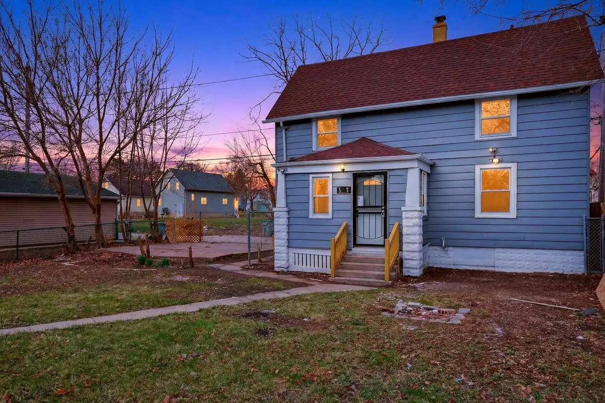 3217 N 12th St, Milwaukee, WI 53206 - #1