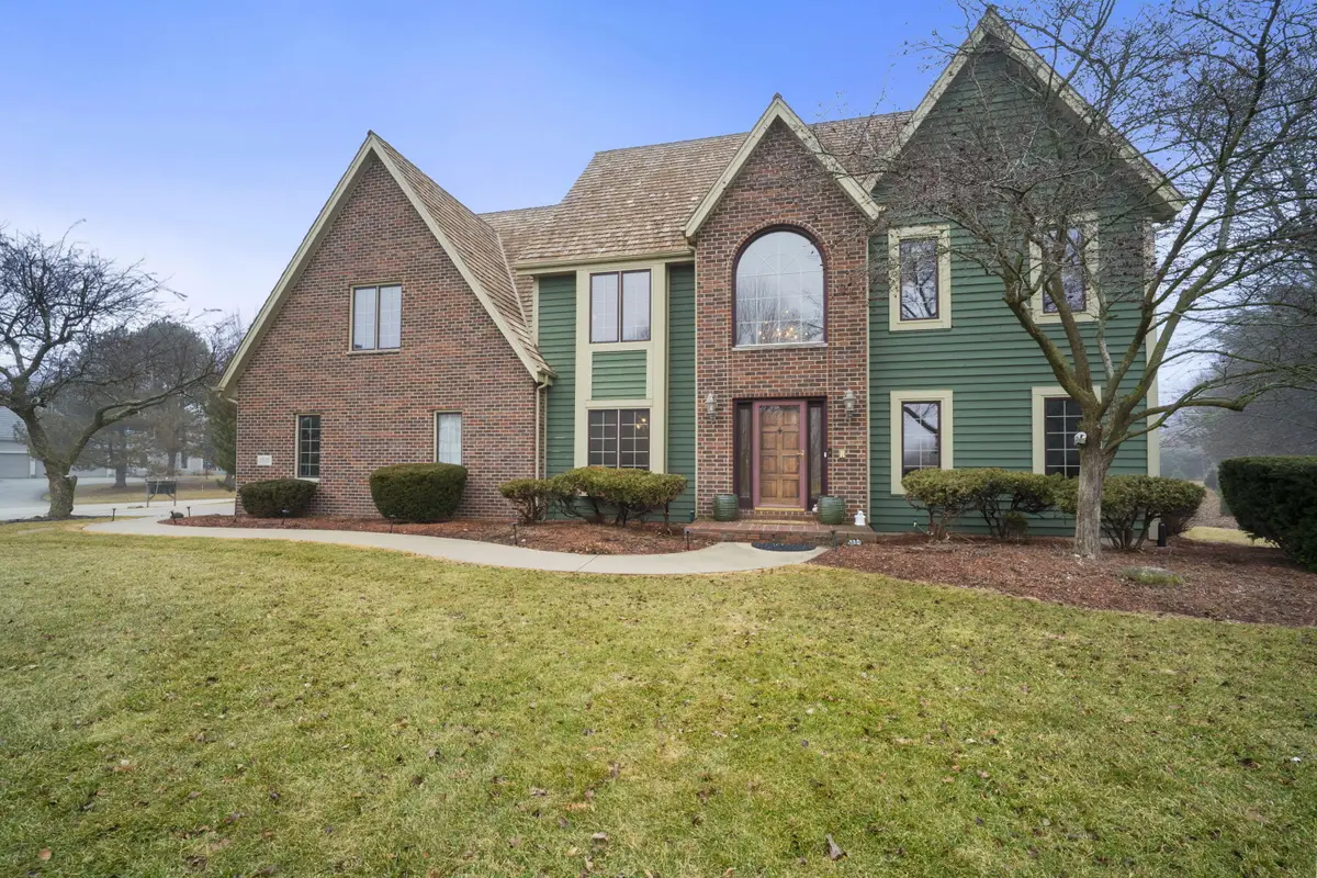 2840 Norman Dr, Brookfield, WI 53045 - #1