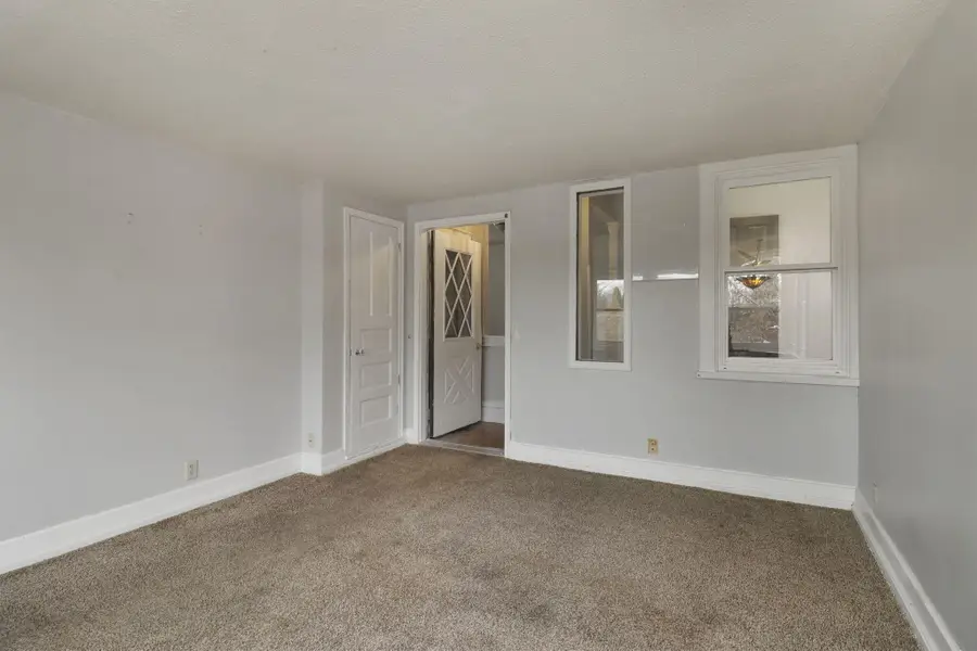 937 Grove Ave, Racine, WI 53405 - #3