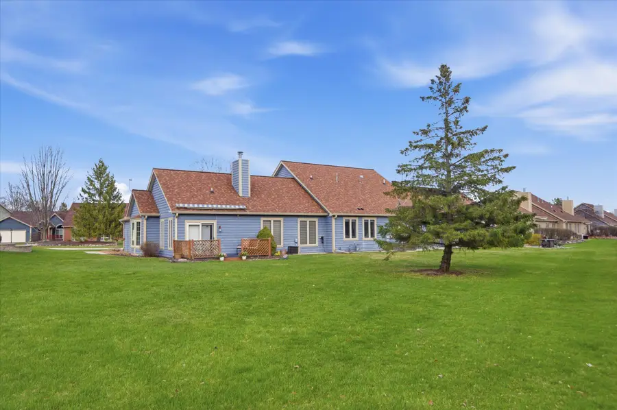 W268N1935 Shooting Star Rd, Pewaukee, WI 53072 - #3