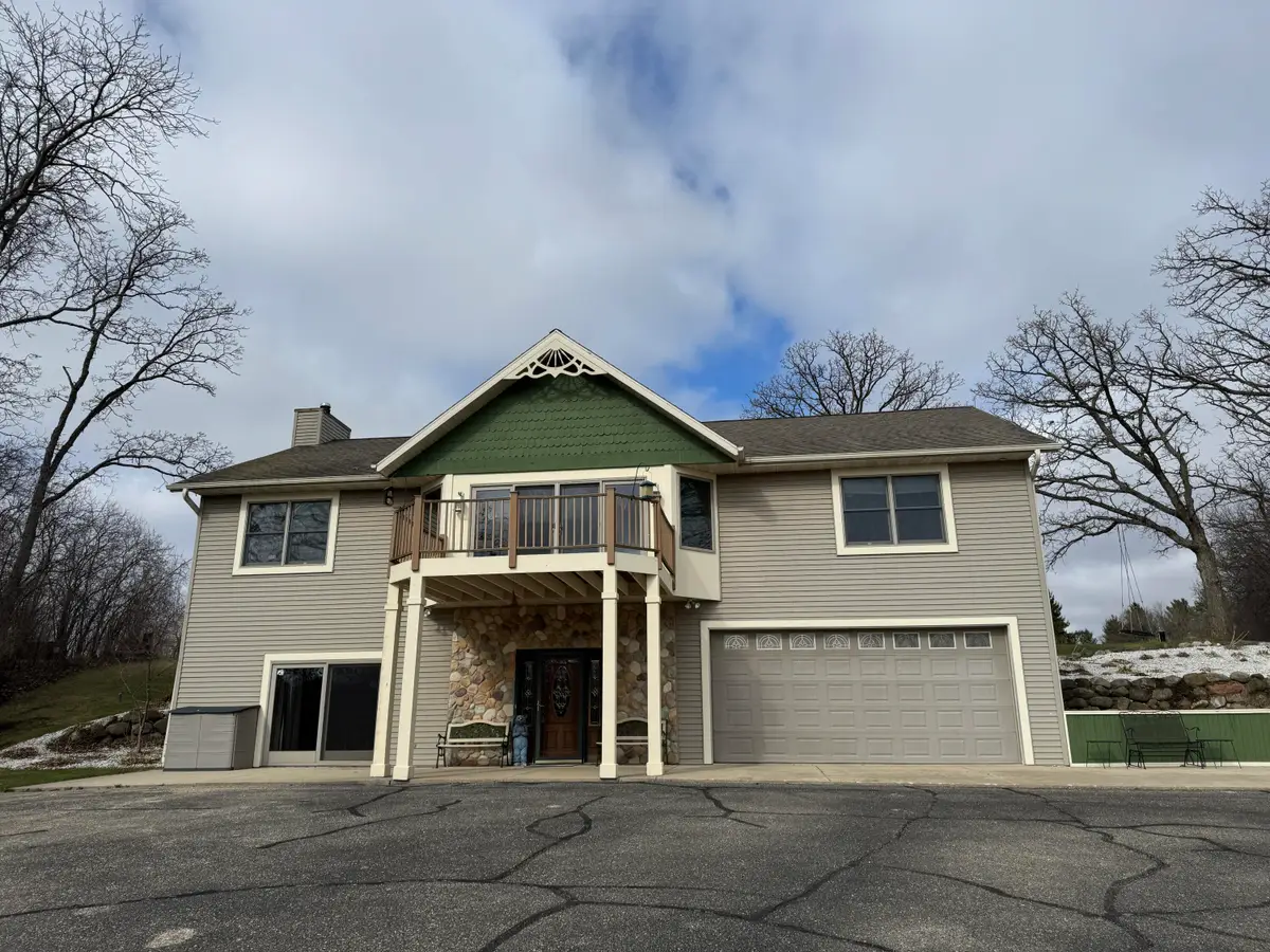 W360S10139 Markham Rd, Eagle, WI 53119 - #1