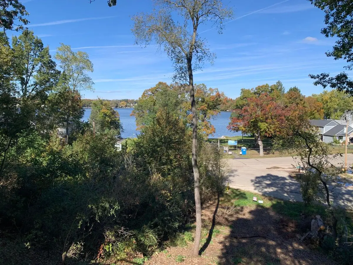 33312 Fairview Ct, Burlington, WI 53105 - #1