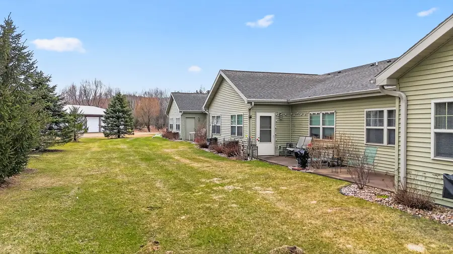 112 Market Square Dr, Wautoma, WI 54982 - #2