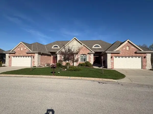 6837 W Greyhawk Ct, Franklin, WI 53132