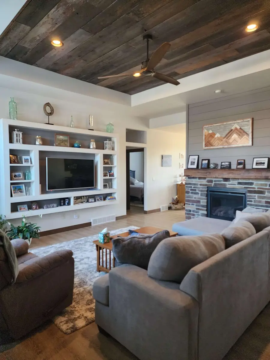 124 Fox Trl, Hilbert, WI 54129 - #3