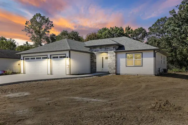 11533 8th Ave, Pleasant Prairie, WI 53158