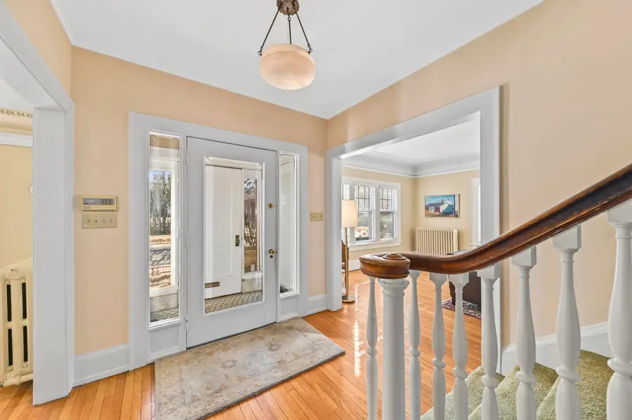 2400 E Newton Ave, Shorewood, WI 53211 - #2