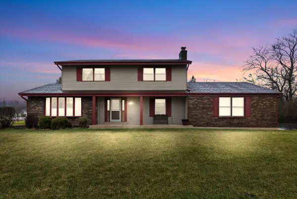 1326 W Zedler Ln, Mequon, WI 53092