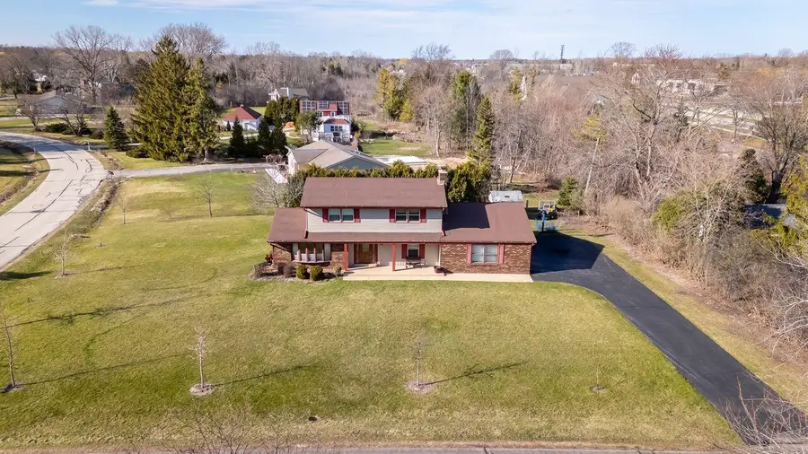 1326 W Zedler Ln, Mequon, WI 53092 - #2